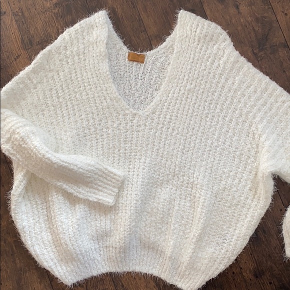 SOLD OUT Oversized Cream Softest Eyelash Pullover Sweater - Picture 5 of 8